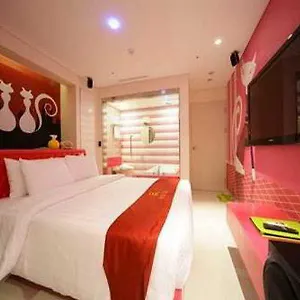 Hotel R ***